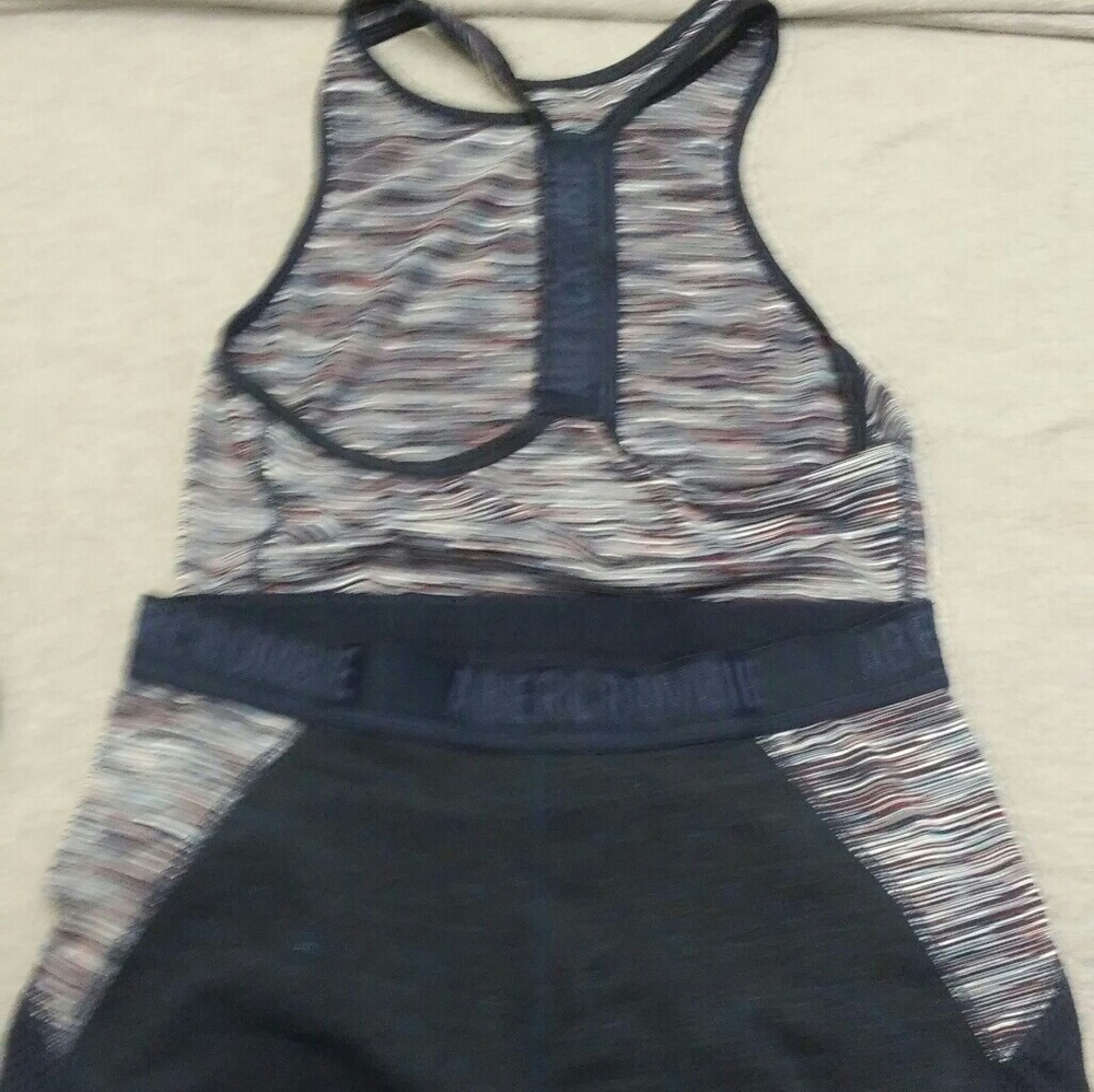 Ambercrombie yoga pant set